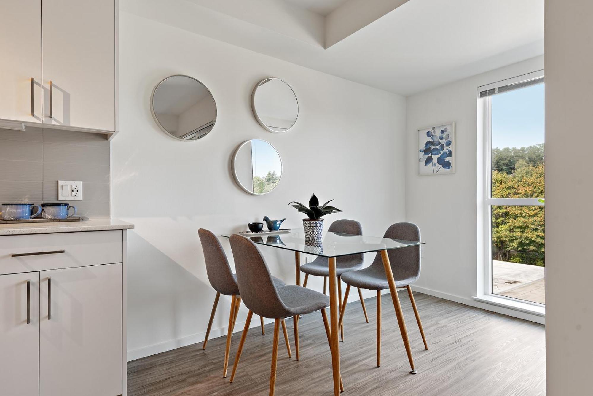 U Place Urban Apartments By Sweetome Seattle Exterior photo